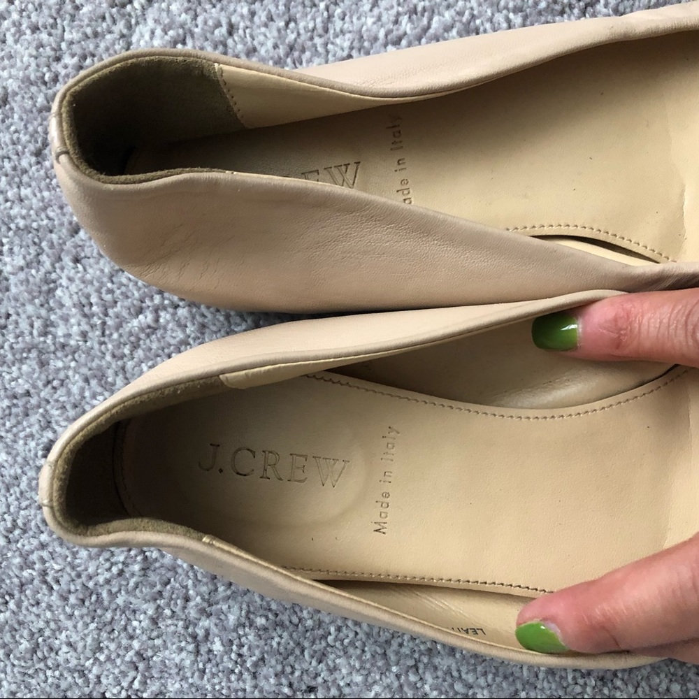 J.CREW leather tan ballet  flats with with gold studs - Picture 5 of 5